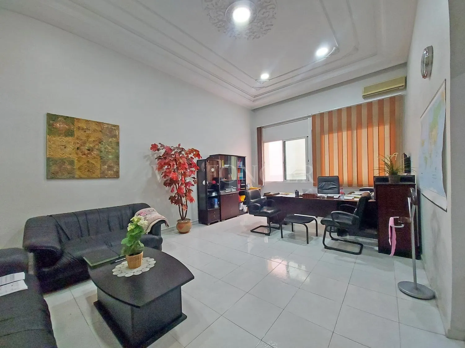 Vente bureau 121m2 au RDC Triangle d'or, Casablanca - الدار البيضاء