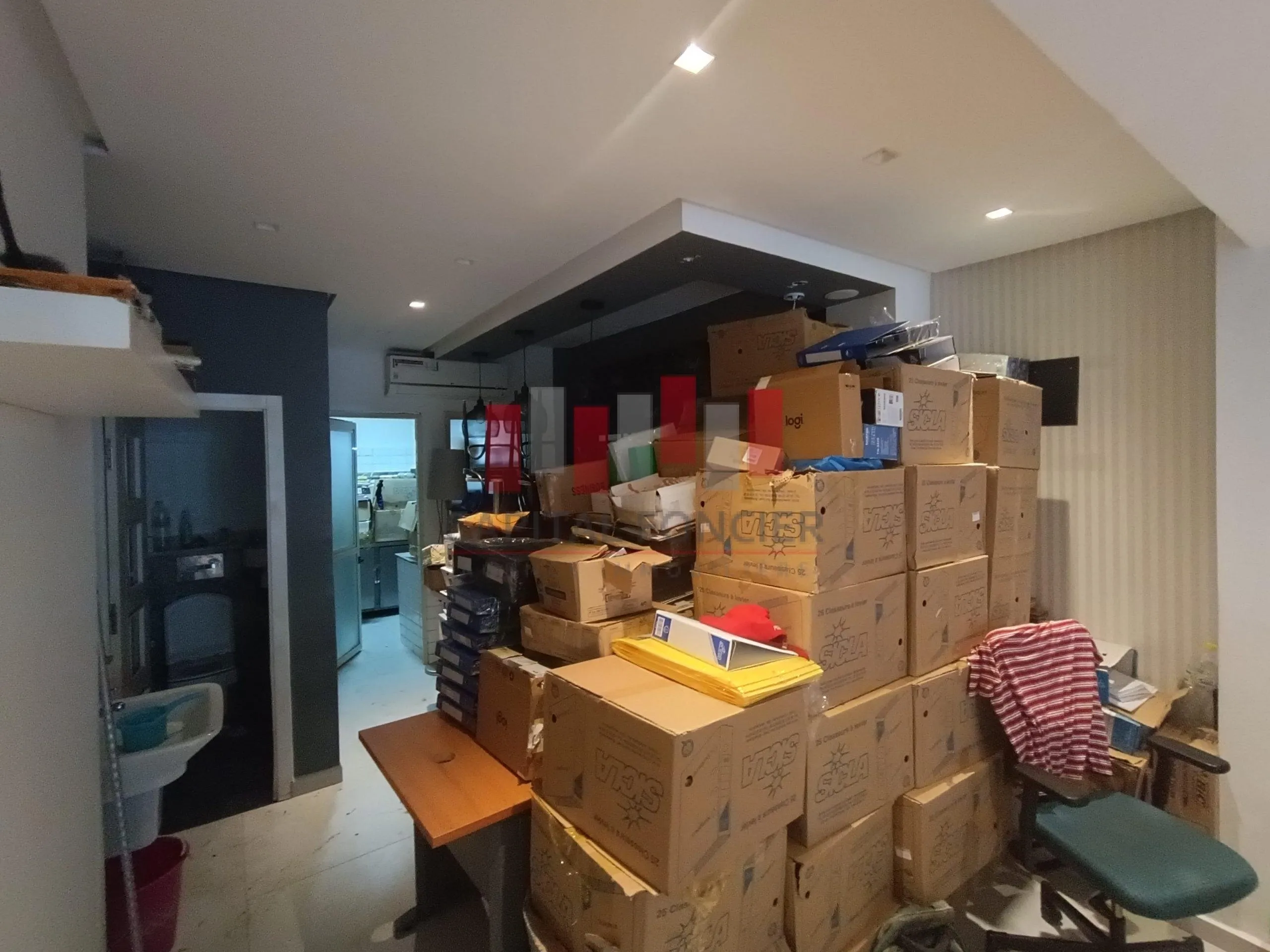 EXCELLENT EMPLACEMNT: Local commercial de 60m2 dans une ruelle animée en Plein GAUTHIER - الدار البيضاء (4)