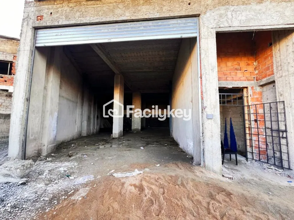 Local commercial de 550 m² à Casablanca - الدار البيضاء