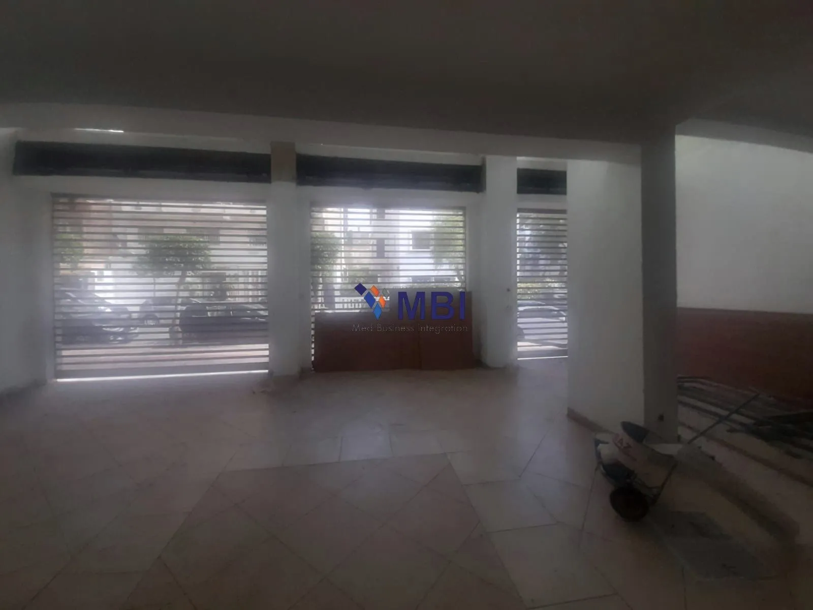 Local à vendre V.C.As.1011 - طنجة (2)