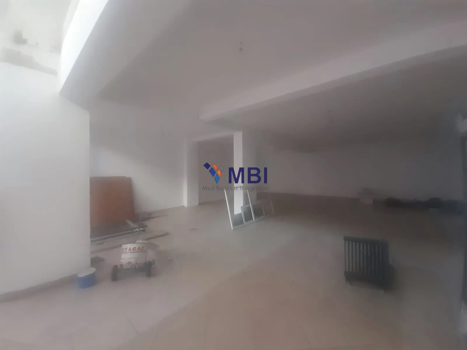 Local à vendre V.C.As.1011 - طنجة