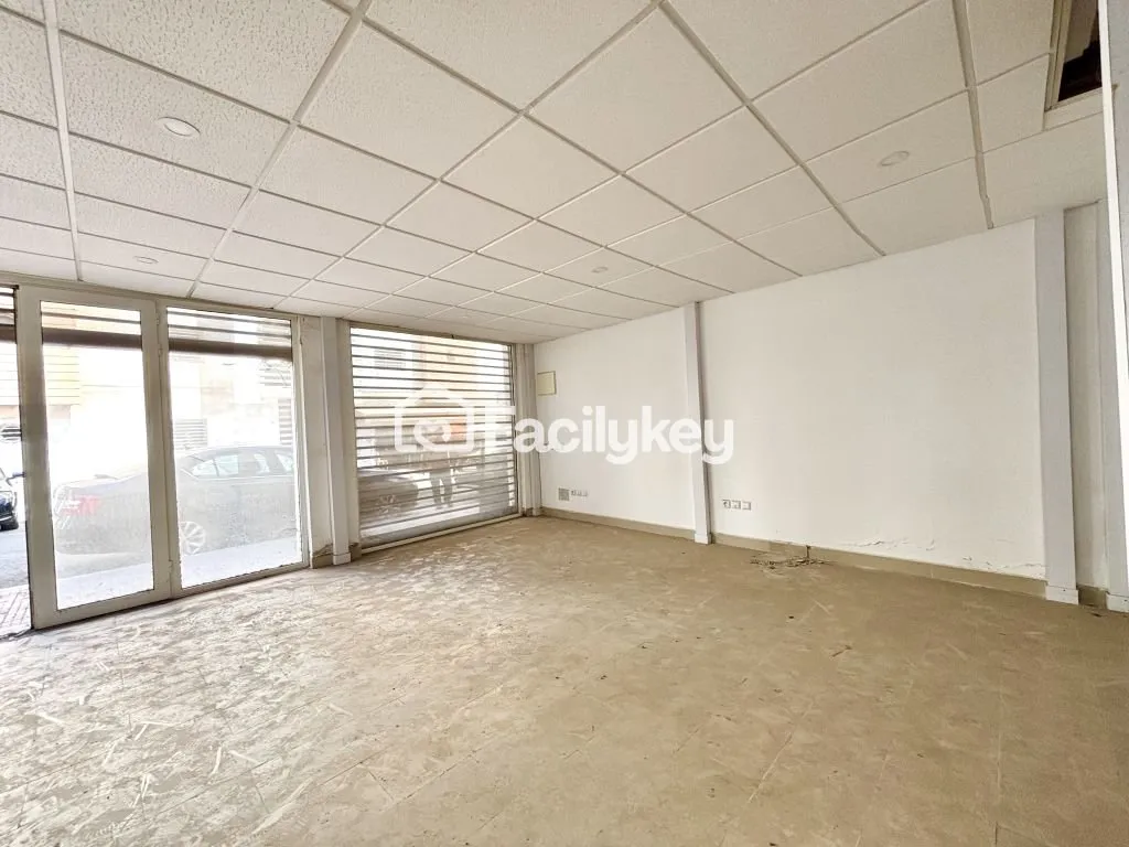 Local commercial de 69 m² à Casablanca - الدار البيضاء (4)