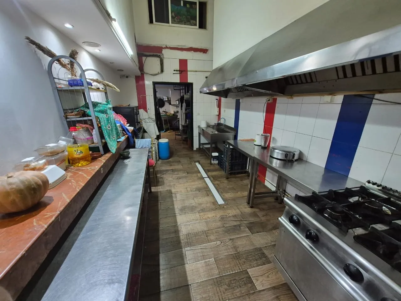 Vente Restaurant à Coté de la Zone Franche - طنجة (3)