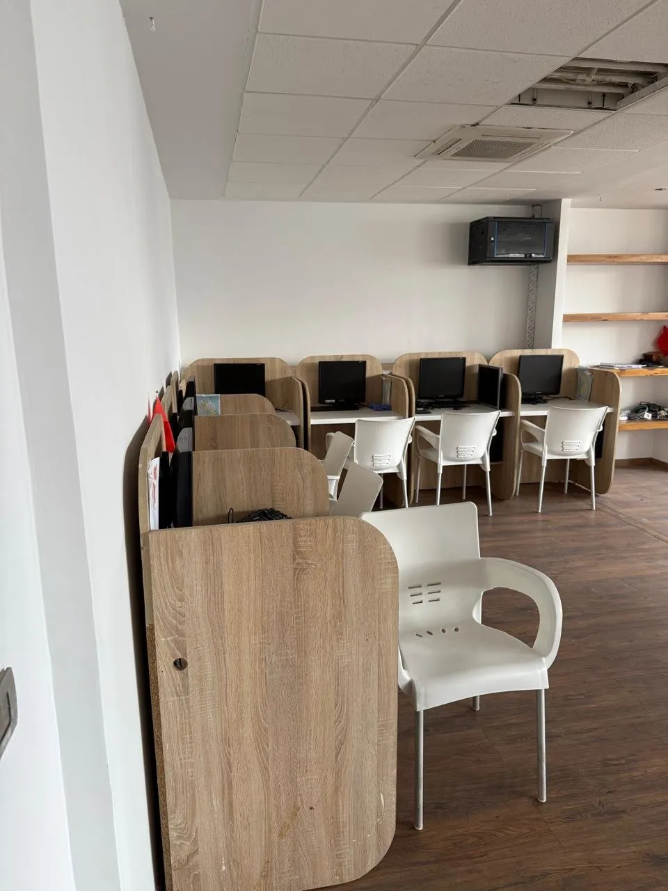 Racine, vente d’un bureau aménagé, 6ème 3 CH - الدار البيضاء (4)