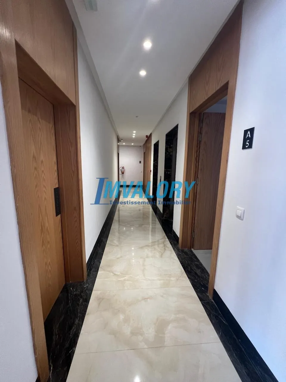 Immeuble de bureaux neuf – Emplacement stratégique en angle 4000m² - الدار البيضاء