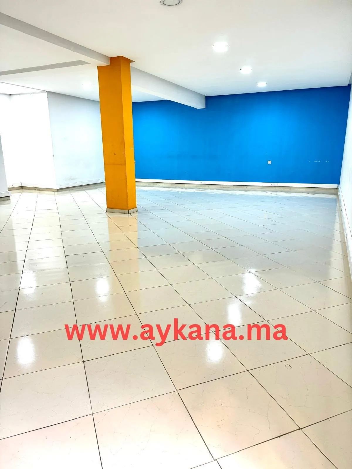 Local Bureau 142m² à Vendre – Avenue Ben Barka &amp; avenue Annakhil - الرباط