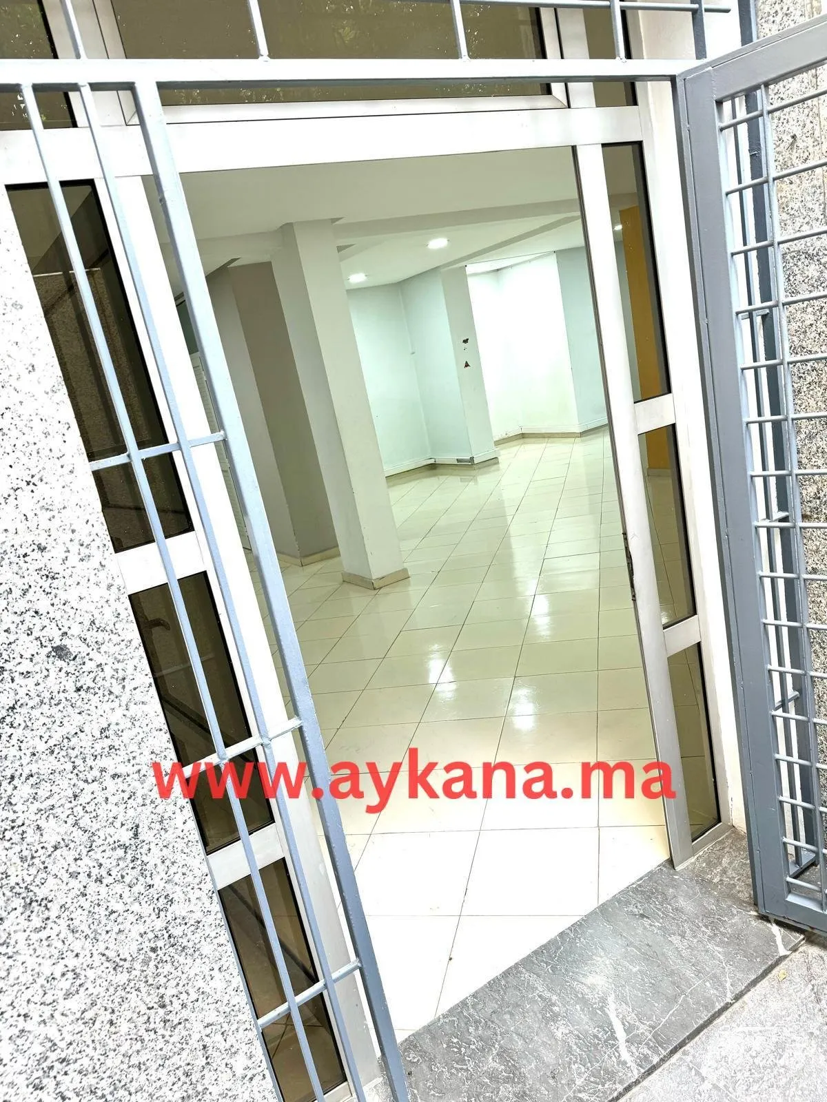 Local Bureau 142m² à Vendre – Avenue Ben Barka &amp; avenue Annakhil - الرباط (4)