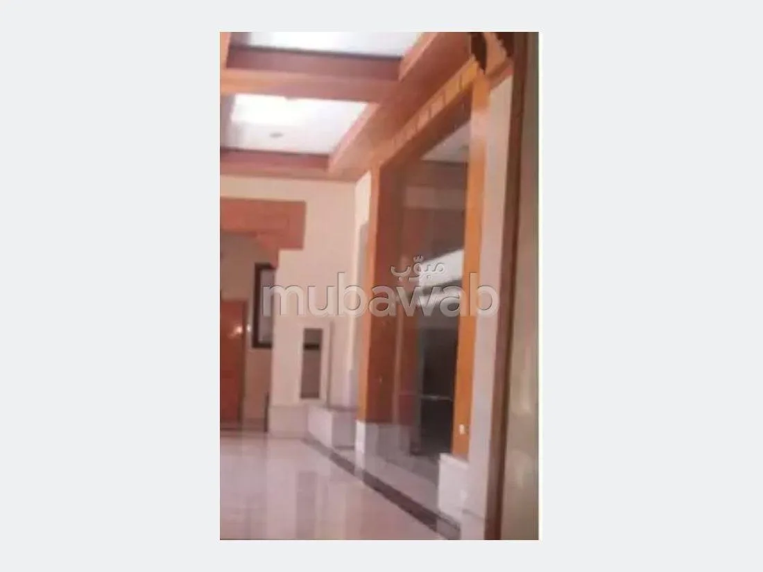 SPA Semi fini Standing à Vendre 891 m² Hivernage - مراكش