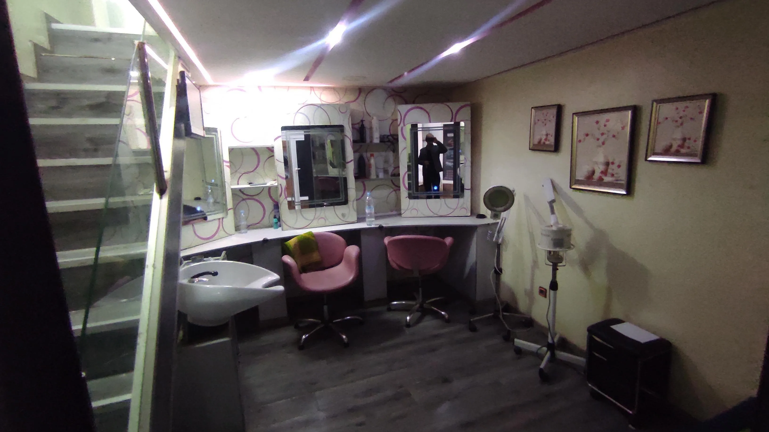 Salon de beauté à vendre à Gueliz Marrakech - مراكش (2)