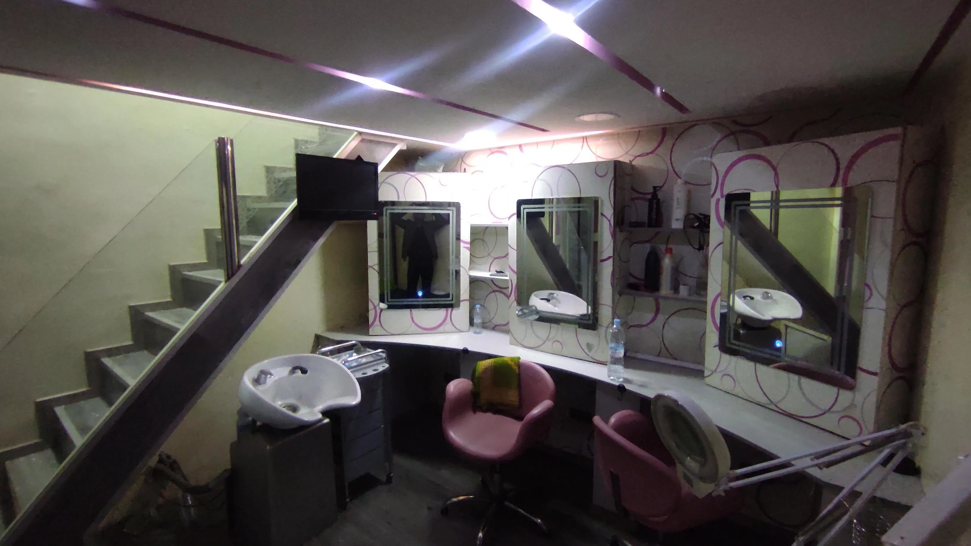 Salon de beauté à vendre à Gueliz Marrakech - مراكش (3)