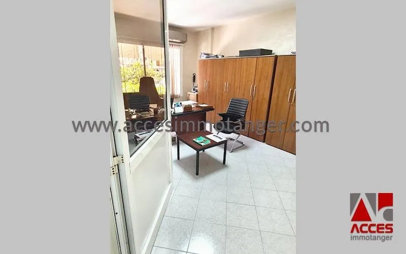 Bureau de de 139m² en vente en plein centre ville à Tanger (AV205023) - طنجة (2)