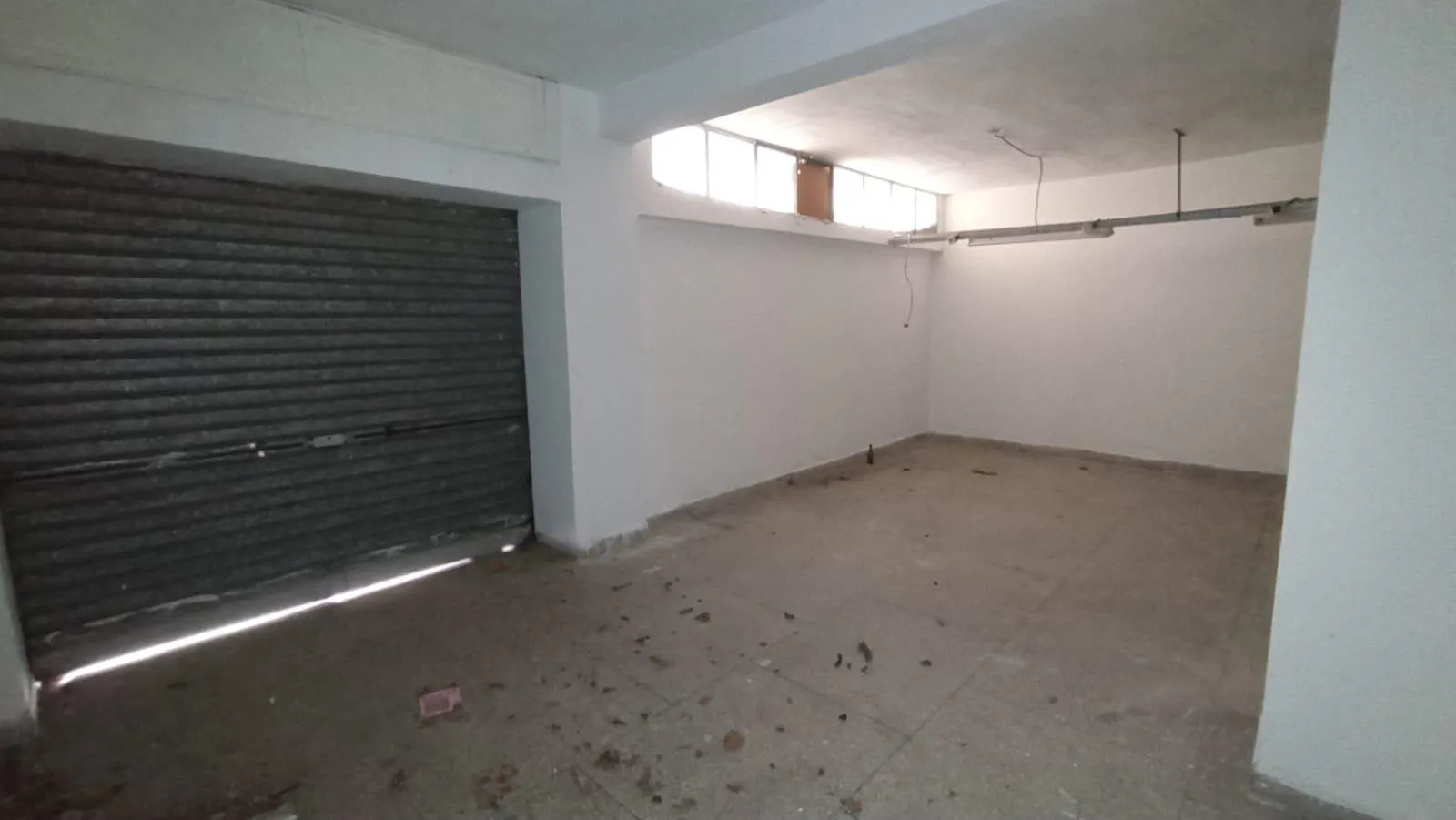 Local pour la vente sur avenue la marche verte - طنجة (4)