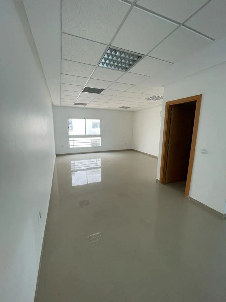 Bureau Neuf en vente à Diour Jamaa - الرباط