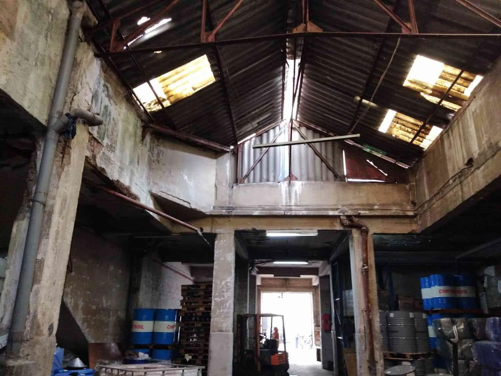 LOCAL COMMERCIAL TRES BIEN SITUE A BD EMILE ZOLA - الدار البيضاء
