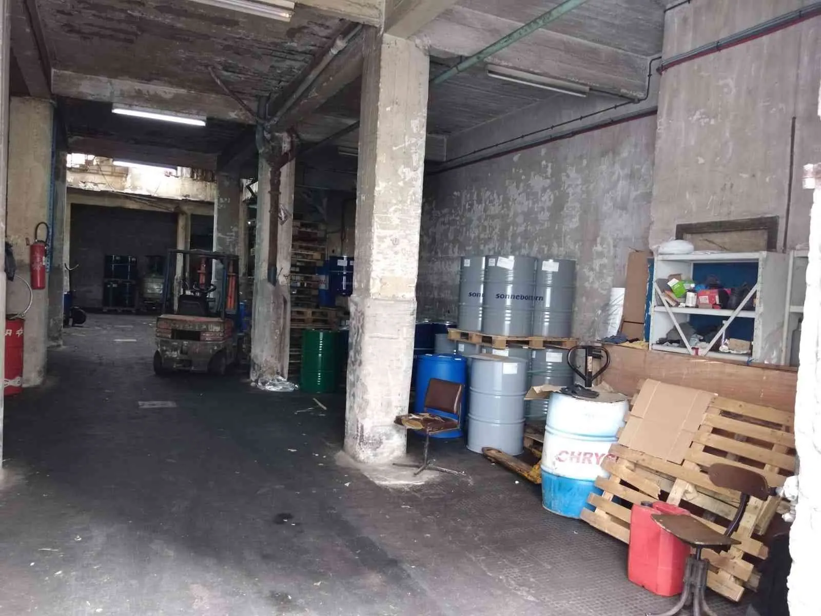 LOCAL COMMERCIAL TRES BIEN SITUE A BD EMILE ZOLA - الدار البيضاء (3)