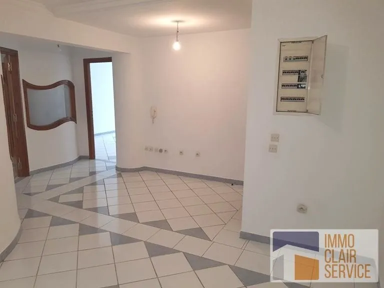 Vente d'un bureau bien placé sur Bd Abdelmoumen - الدار البيضاء