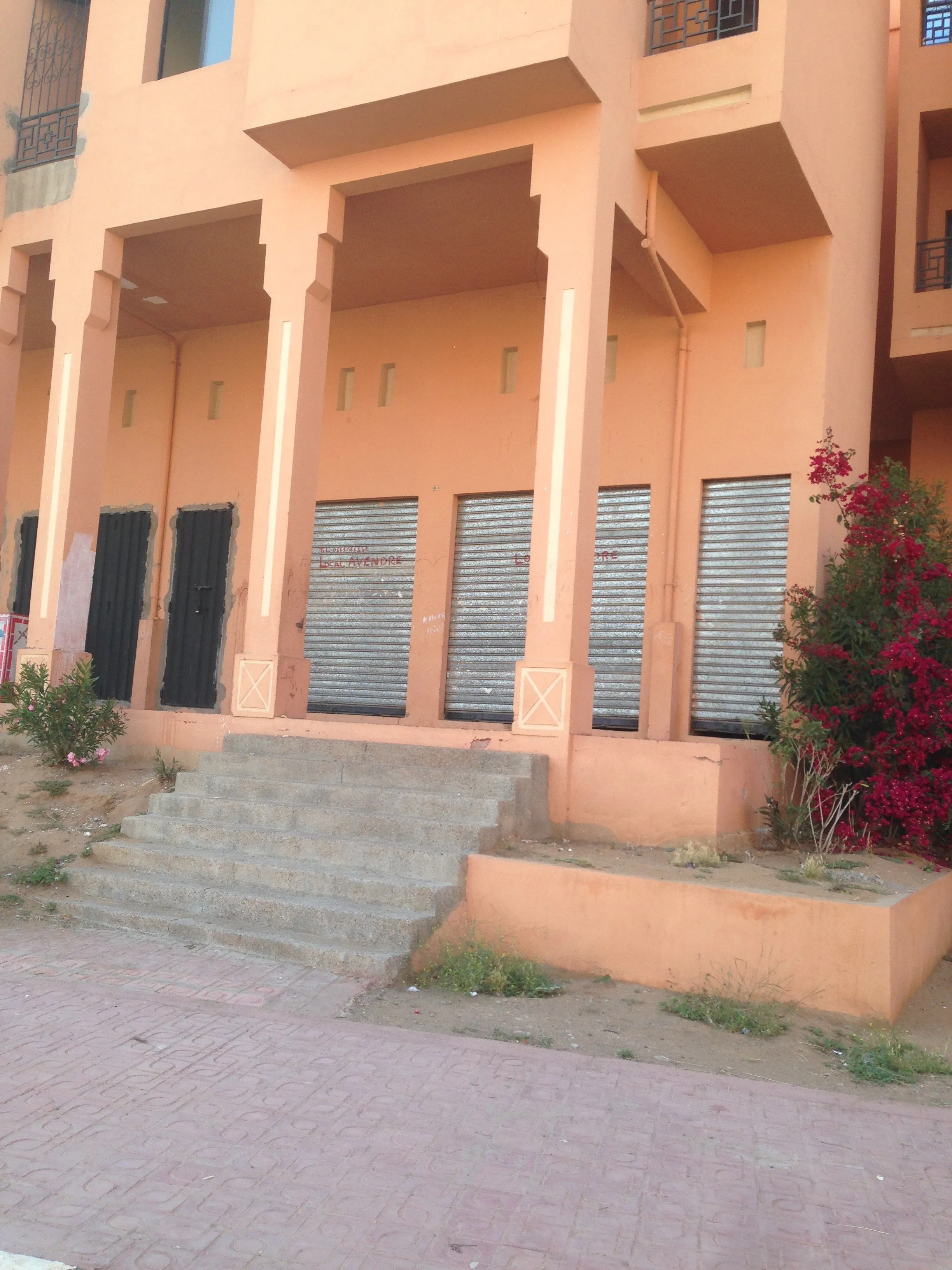 Vente magasin sur grand boulvard à tamansourt marrakech - مراكش (2)