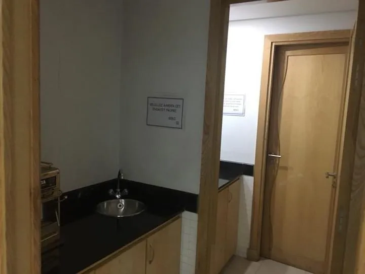 Vends Bureau - الدار البيضاء (2)