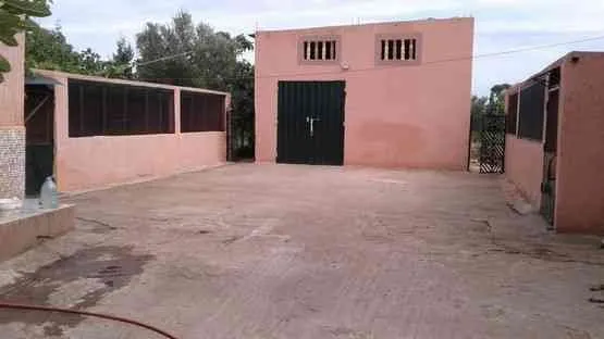 Ferme très bien placée et aménagée - برشيد (4)