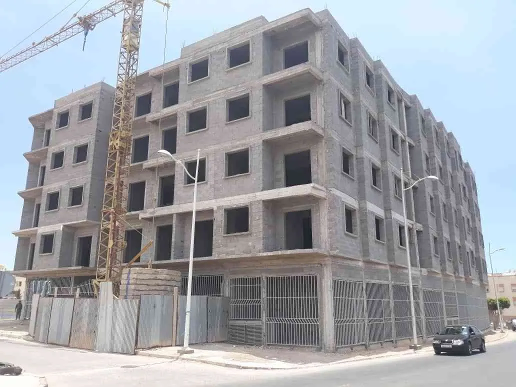 Local commercial de 22 m² à 410 m² - أكادير