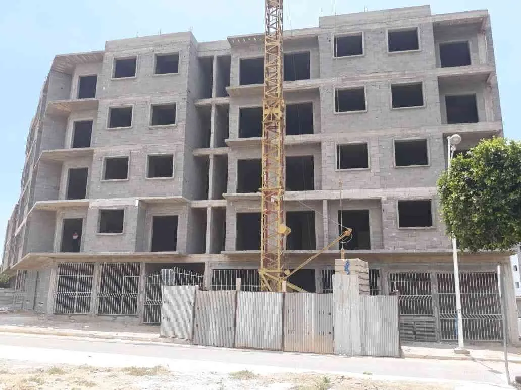 Local commercial de 22 m² à 410 m² - أكادير (2)