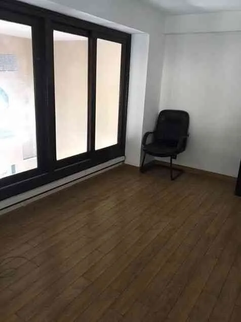 Local commercial à vendre dans le quartier Des Hôpitaux - الدار البيضاء (3)