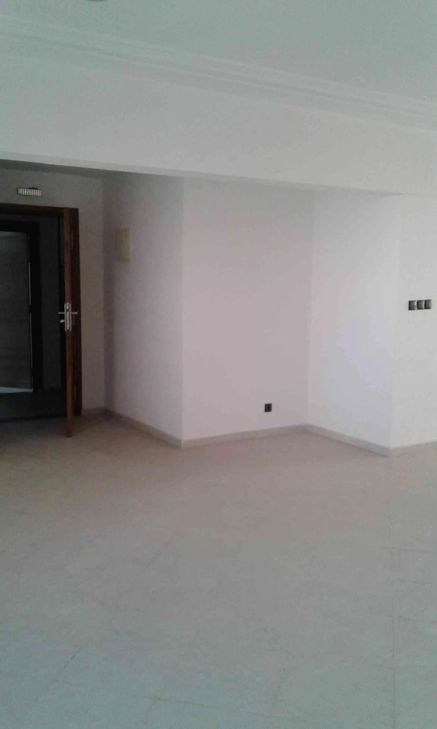 Bureau de 84 m2 a 2 façades avec l ascenseur - طنجة (3)