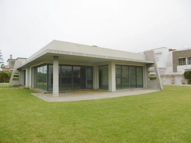 Local commercial de 875 m² Dar Bouazza - الدار البيضاء