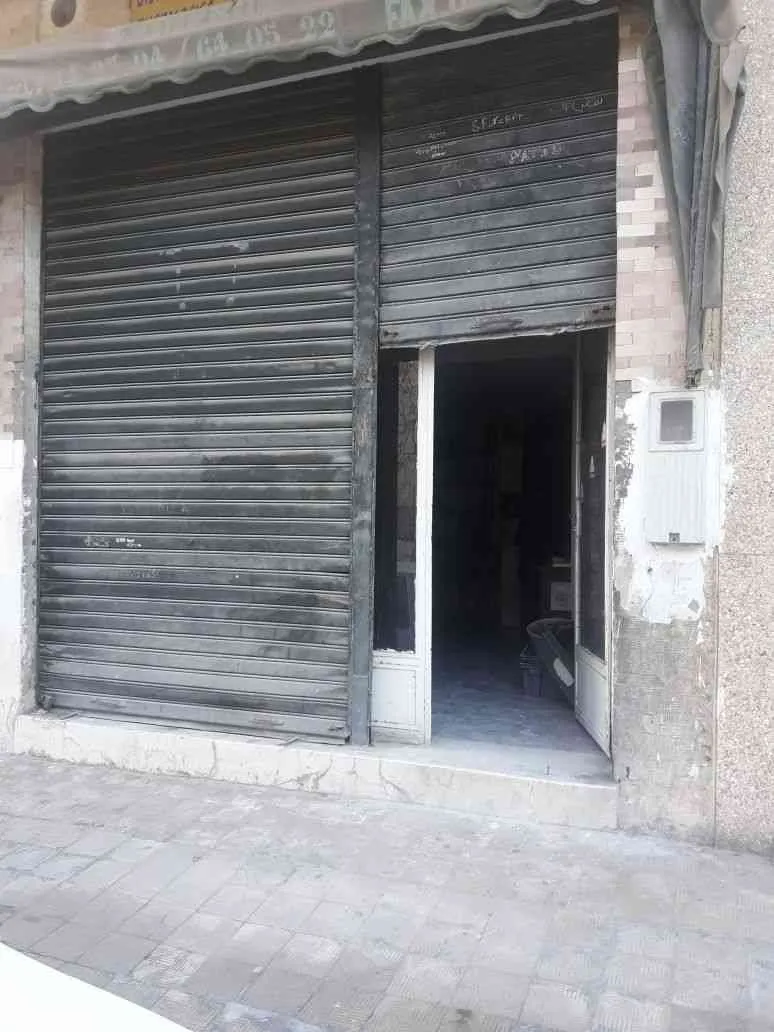 magasin avec mezzanine bien situé et a bon prix - طنجة