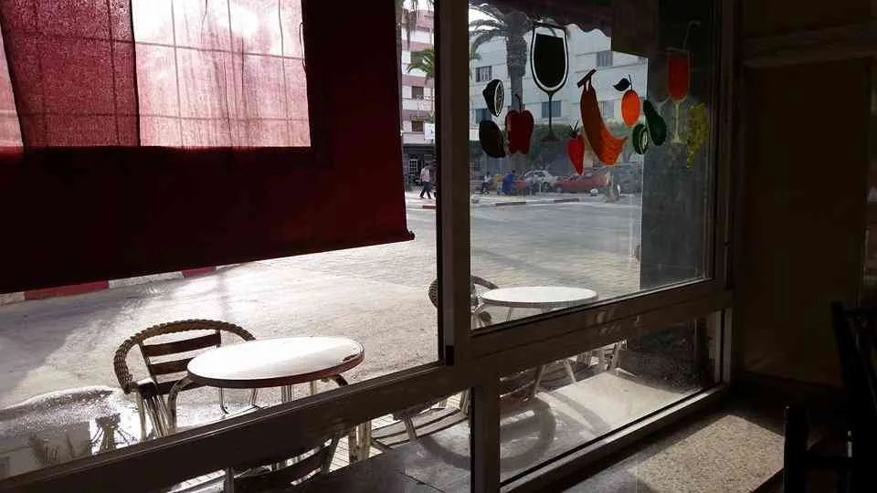 Café a vendre Juste la clé à Nador . - طنجة (2)