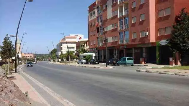 Local commercial 15 m2 à Benslimane - بن سليمان (2)