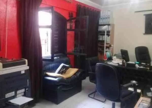 Bureau sur 83m au 1er étage Ref 9om2549976 - مراكش