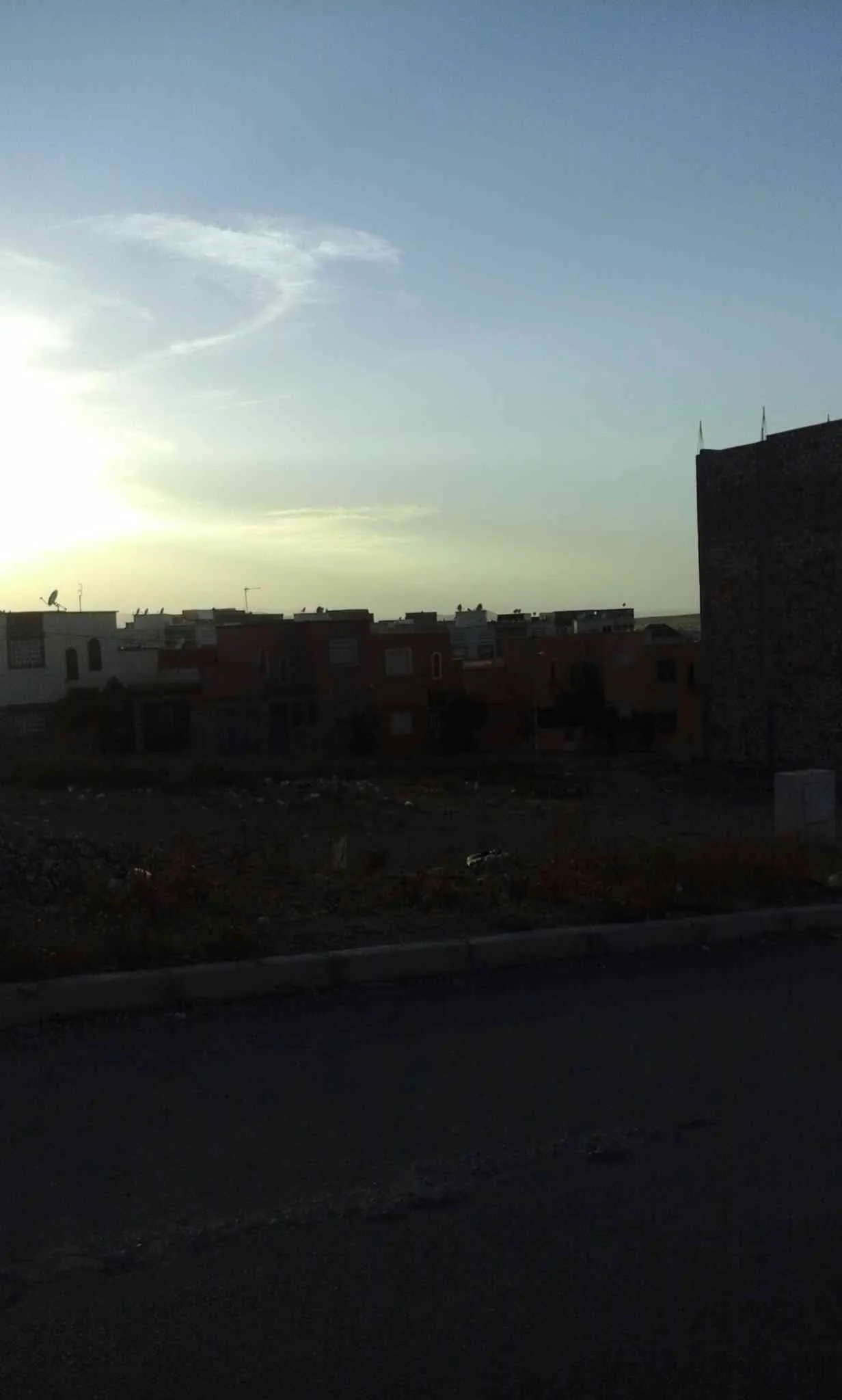 TERRAIN COMMERCIAL - وجدة