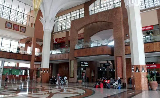 locale commercial a vendre au sein de la Gare ONCF - مراكش (2)