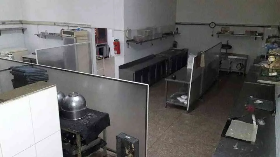 Local commercial a vendre avec autorisation - الدار البيضاء (4)