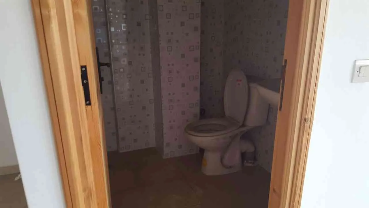 Un bureau de 85 m² à khabazat - القنيطرة (2)