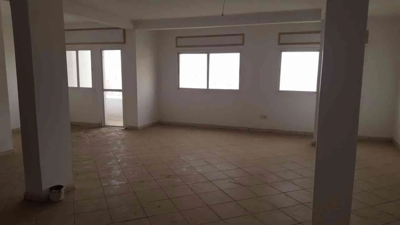 Un bureau de 85 m² à khabazat - القنيطرة (3)