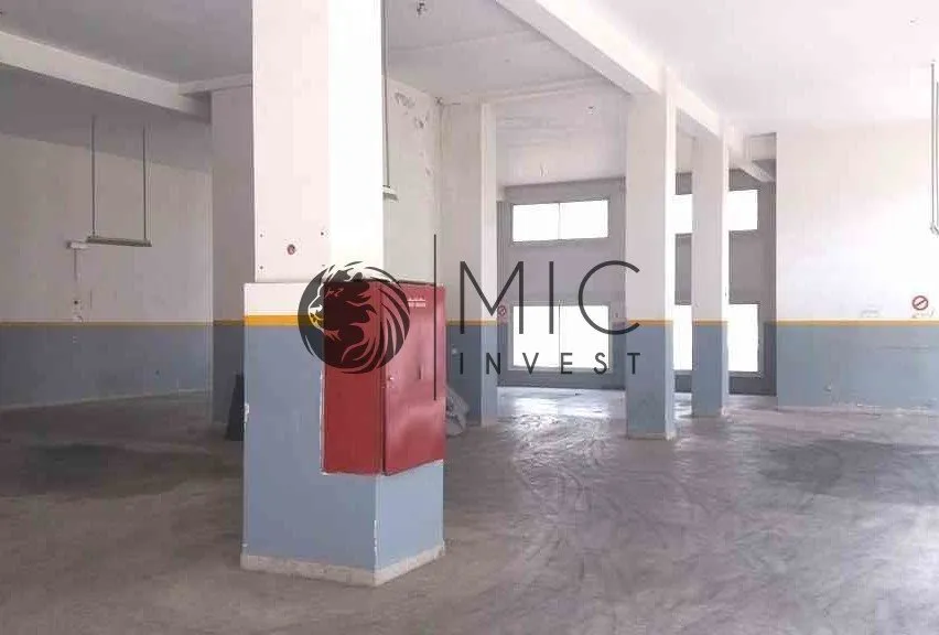 IMMEUBLE INDEPENDANT DE 2800 M² IDEAL POUR ECOLE OU AUTRE - الدار البيضاء