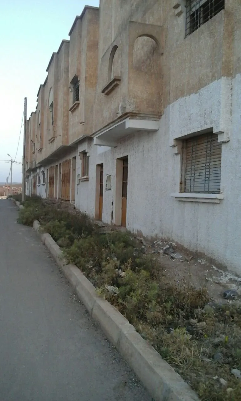 terrain commercial - طنجة
