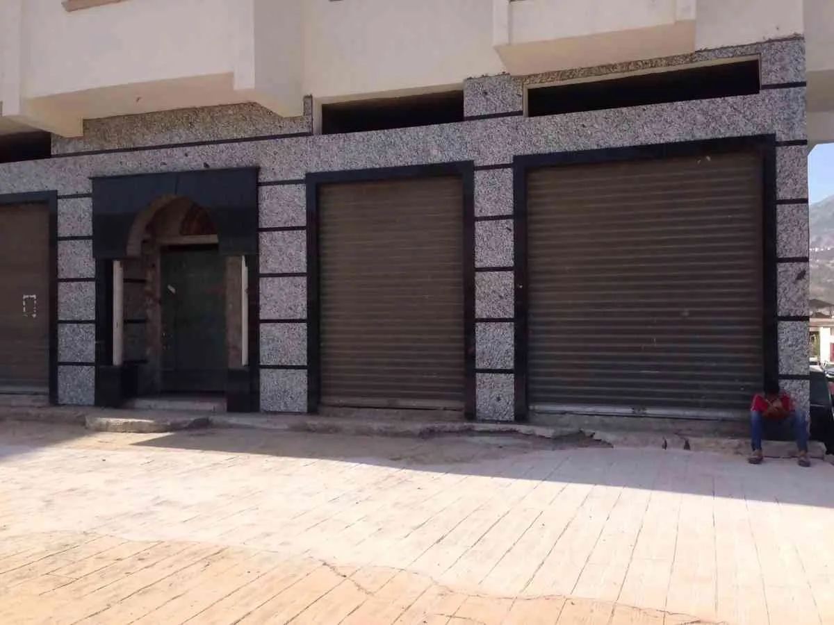 Local commercial 2 pièces de 100 m² - طنجة (3)