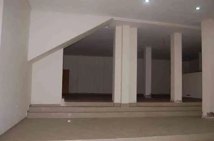 Local commercial à vendre à Tanger - طنجة (2)