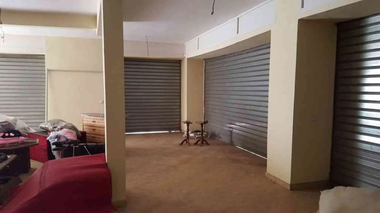Un magasin de 105 m² à la ville haute Kénitra - القنيطرة