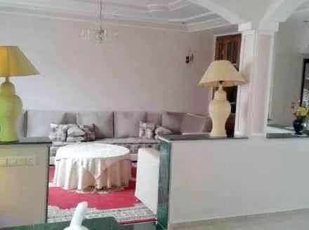Tres belle villa meublée de 300 m2 - مراكش