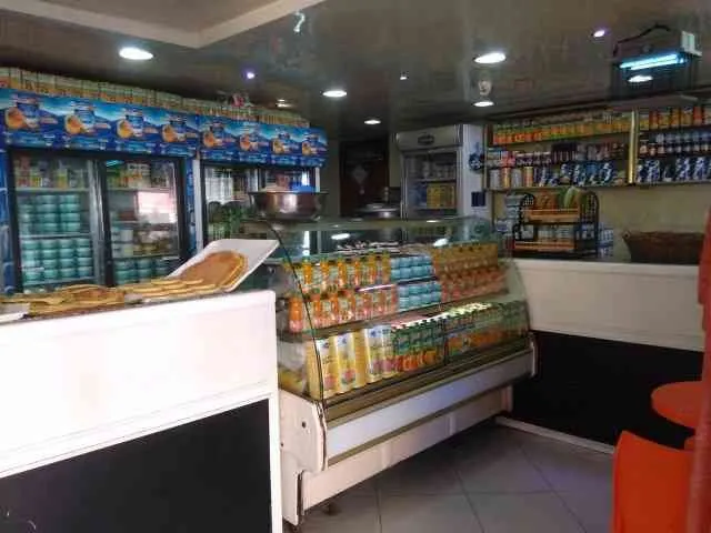 Boulangerie et Mahlaba avec parking et maison - مراكش (2)