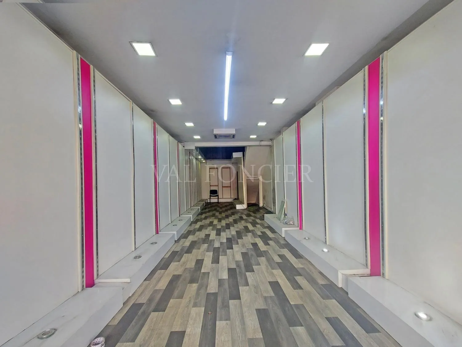Location local commercial 100m2 Ghandi, Casablanca - الدار البيضاء (2)