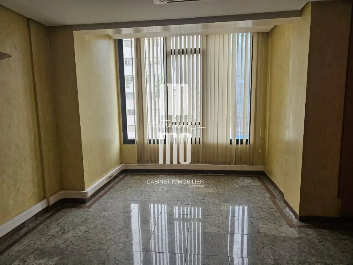 PLATEAU DE BUREAU 320 M² A BD ZERKTOUNI A LOUER - الدار البيضاء