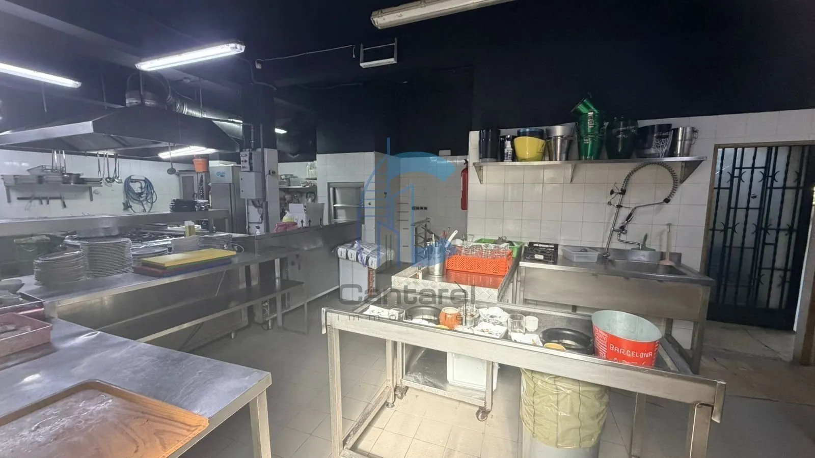 À LOUER – LOCAL COMMERCIAL D’EXCEPTION POUR RESTAURATION | BOULEVARD KENNEDY - الدار البيضاء (4)