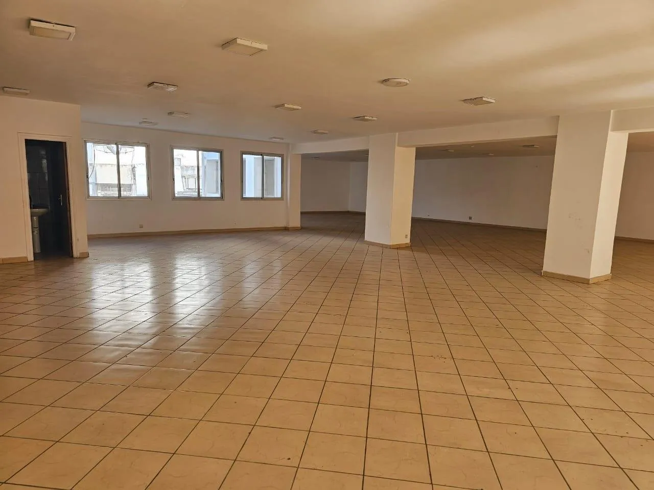 Beau plateau bureau 550mÂ² Ã  Mers Sultan Ã  louer - الدار البيضاء (4)