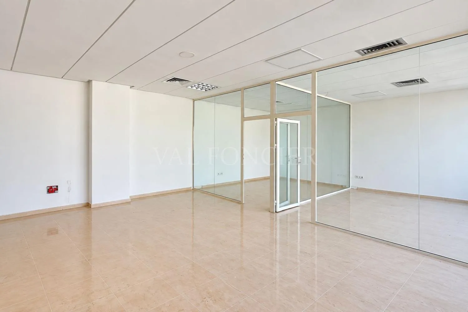 Location Bureau 79m2 avec place de garage Quartier des Hôpitaux, Casablanca - الدار البيضاء (3)