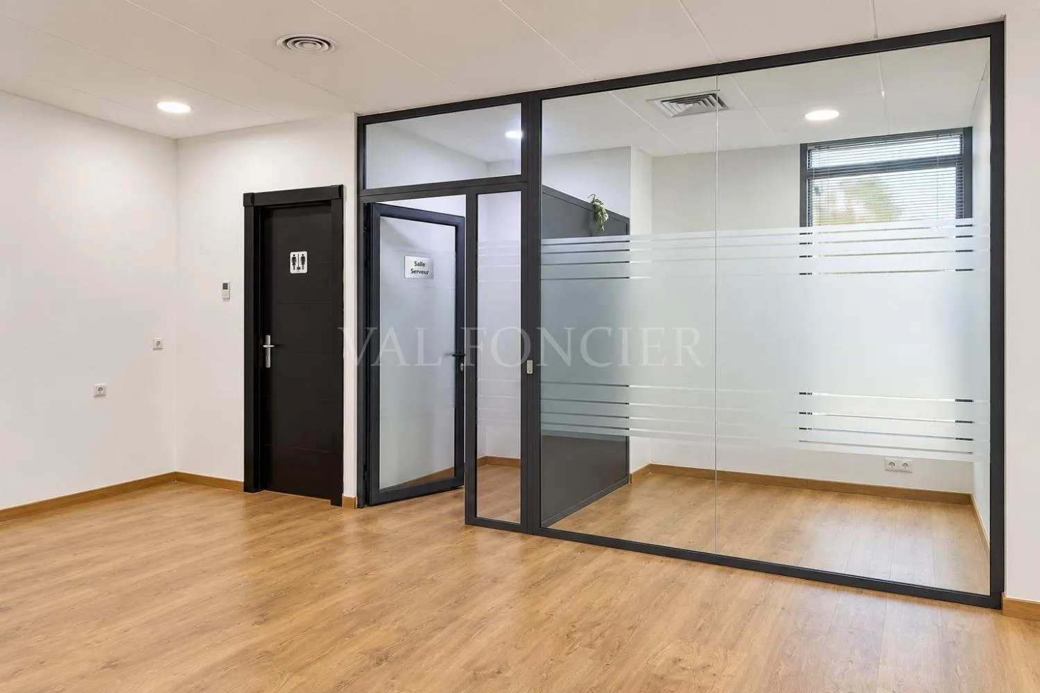 Location Bureau 71m2 avec place de garage Bd Abdelmoumen, Casablanca - الدار البيضاء